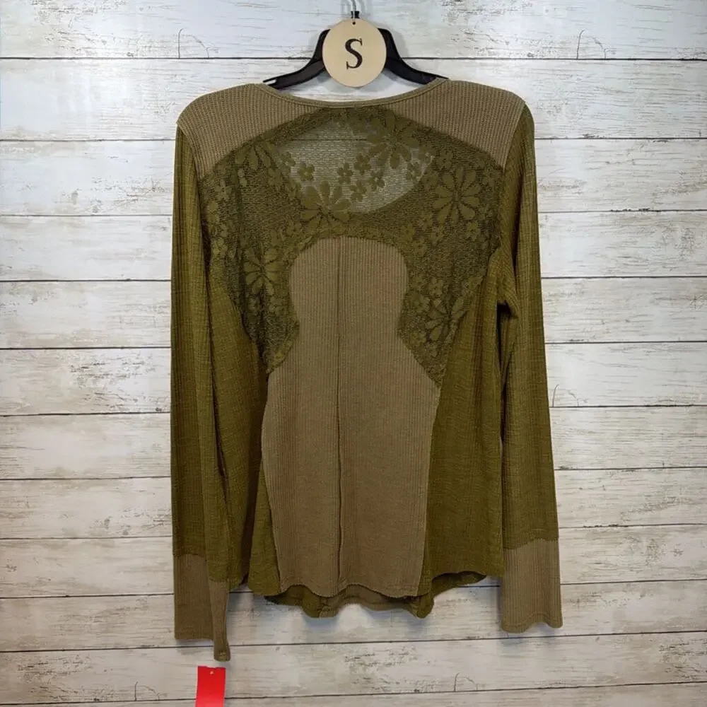 POL Long Sleeve Lace Top - Picture 2 of 3